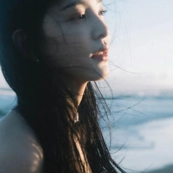 50英尺高的女人