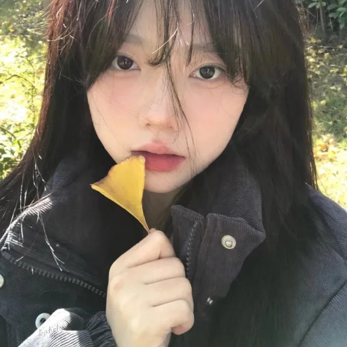手比眼睛更粉